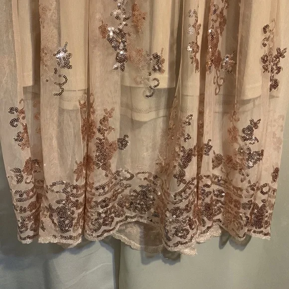 Glamorous sparkly evening dress - Picture 5 of 7